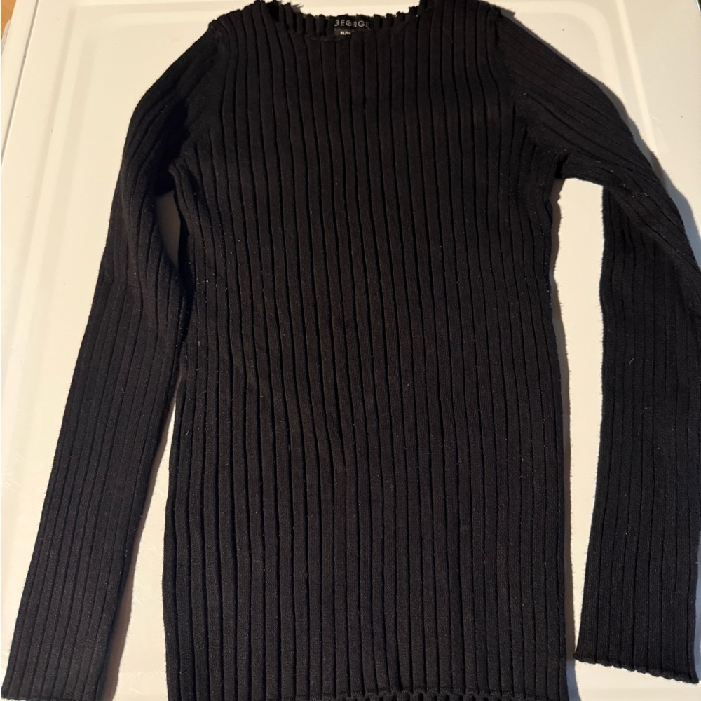 🌼 Black Ribbed Sweater